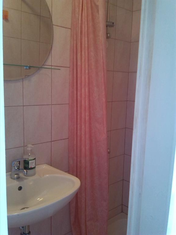 Rooms Katica コルチュラ 部屋 写真